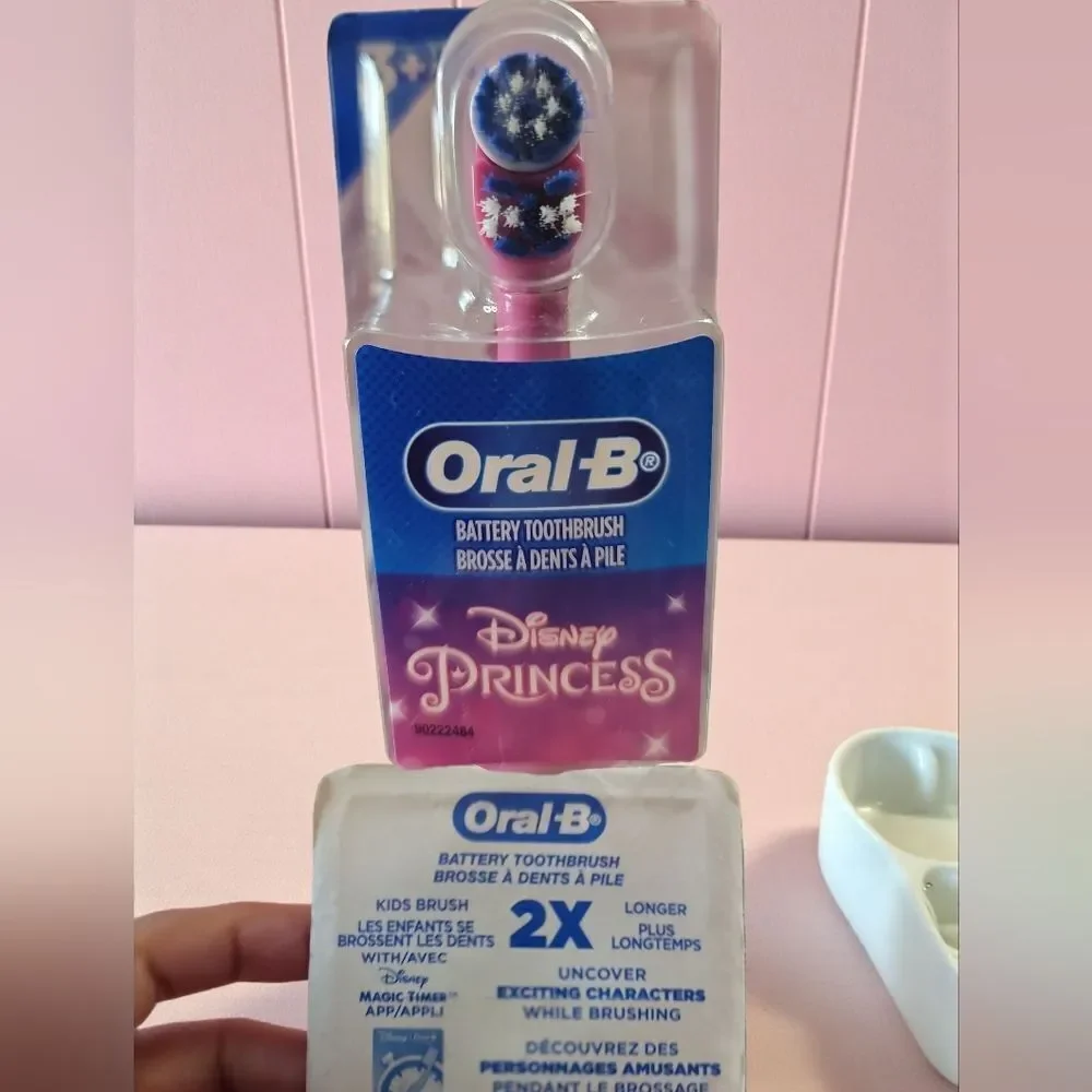 Oral-B Disney Princess Kids Electric Toothbrush - Pink